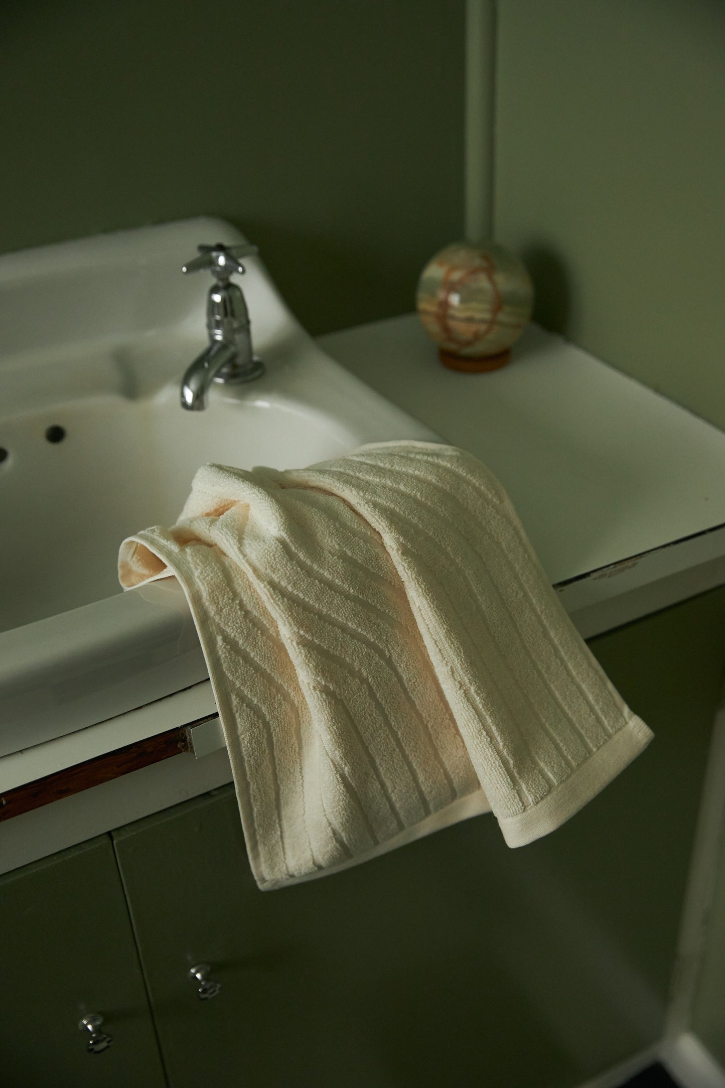 Virginia Hand Towel