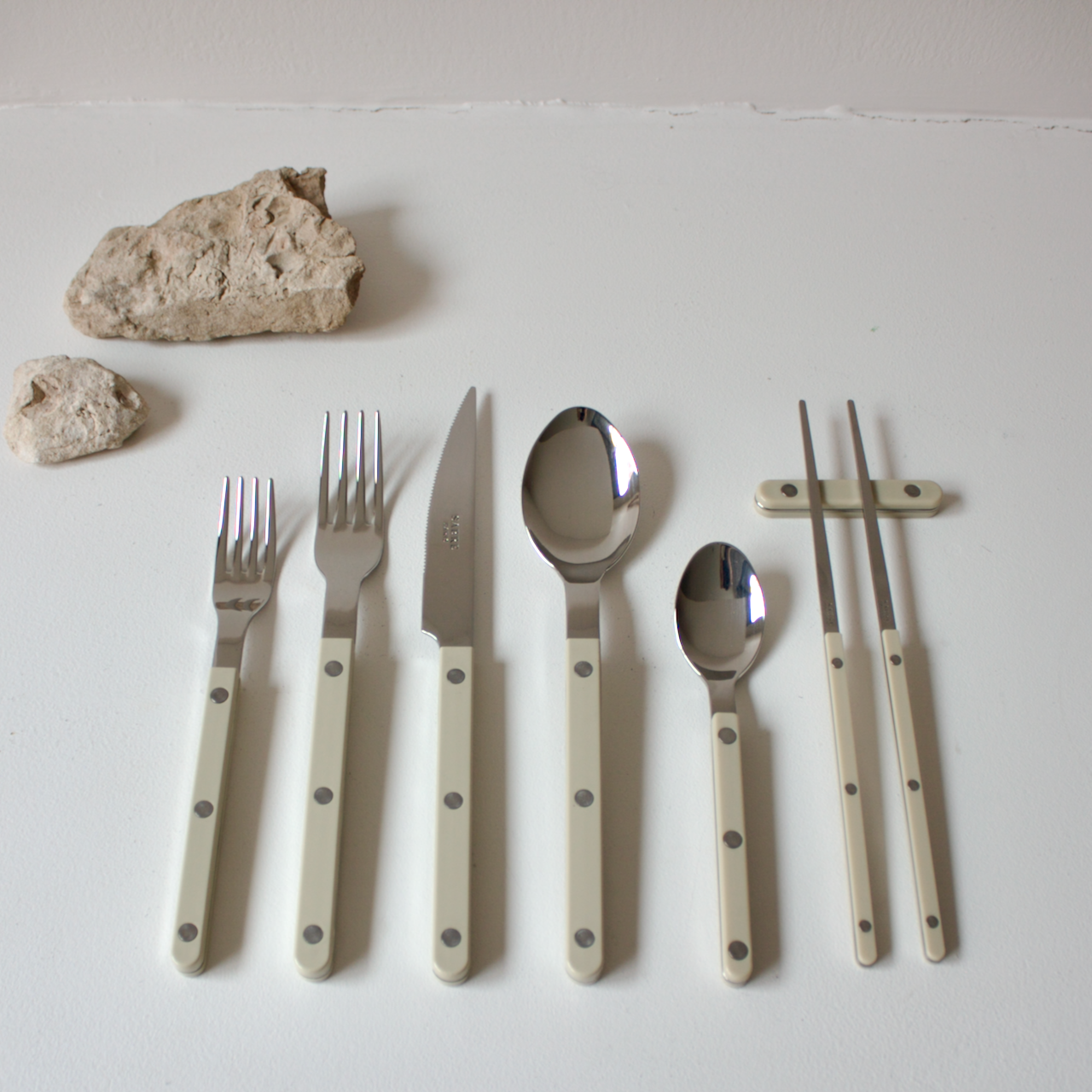 Bistrot 5-Piece Cutlery Set: Light Khaki