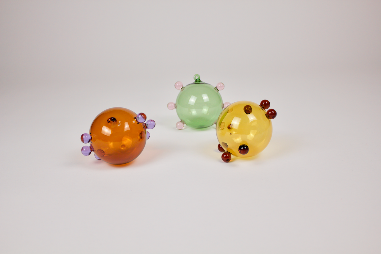 Dot Ornament: Amber/ Lilac