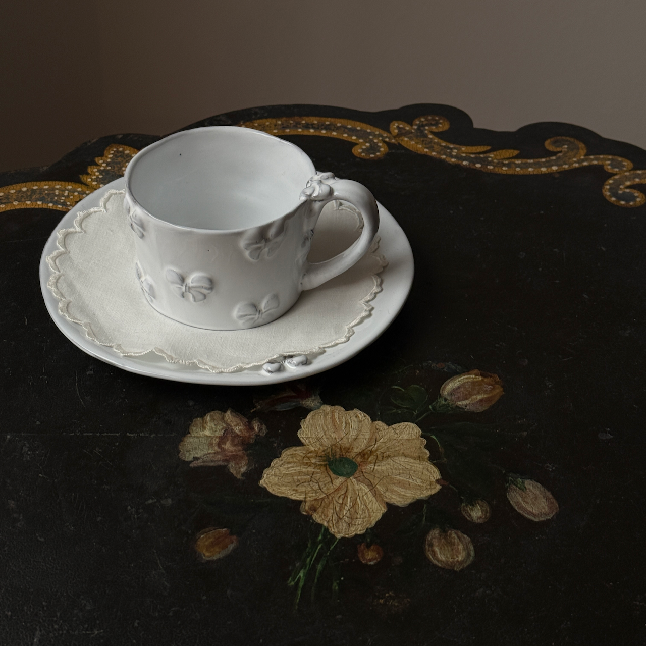 Nœud Nœud Cup and Saucer Set