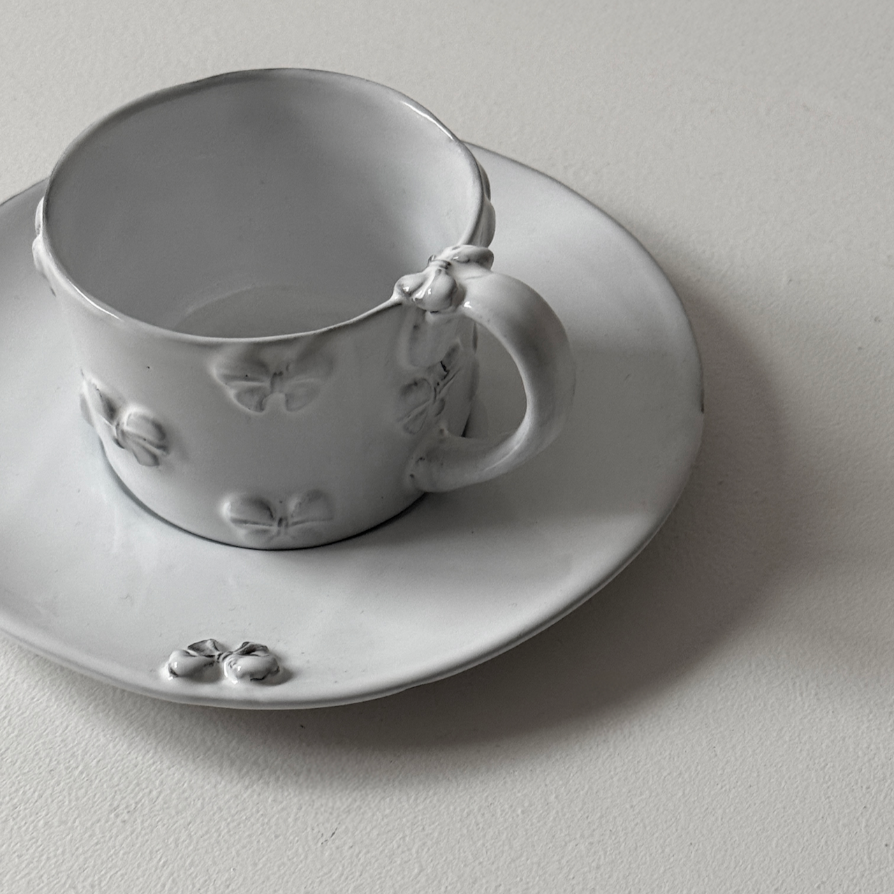 Nœud Nœud Cup and Saucer Set