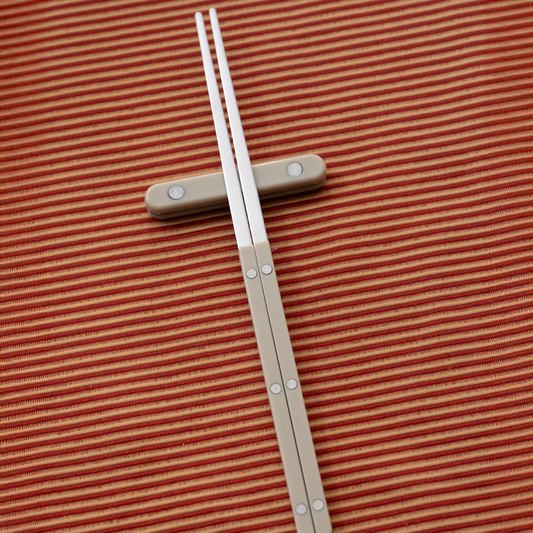 Bistrot Chopstick Rest: Light Khaki